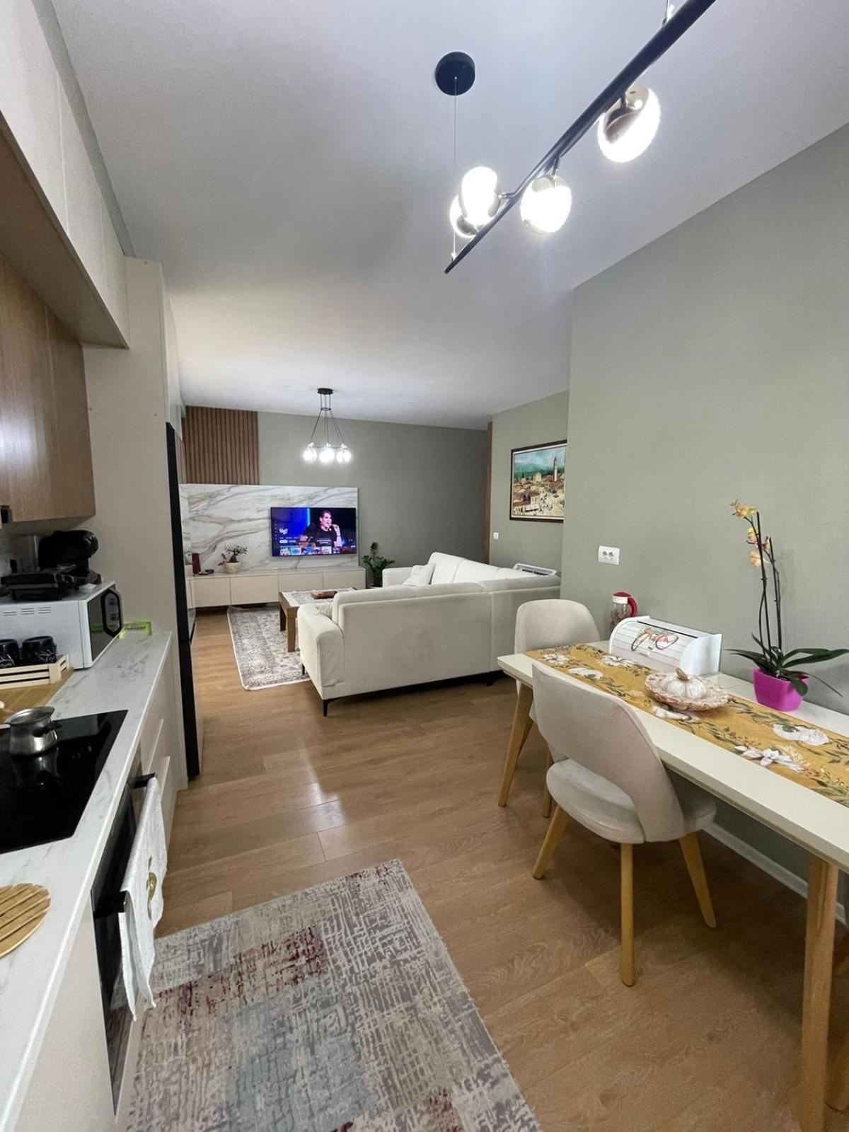 Garden Building Luxury Apartment 티라나 외부 사진